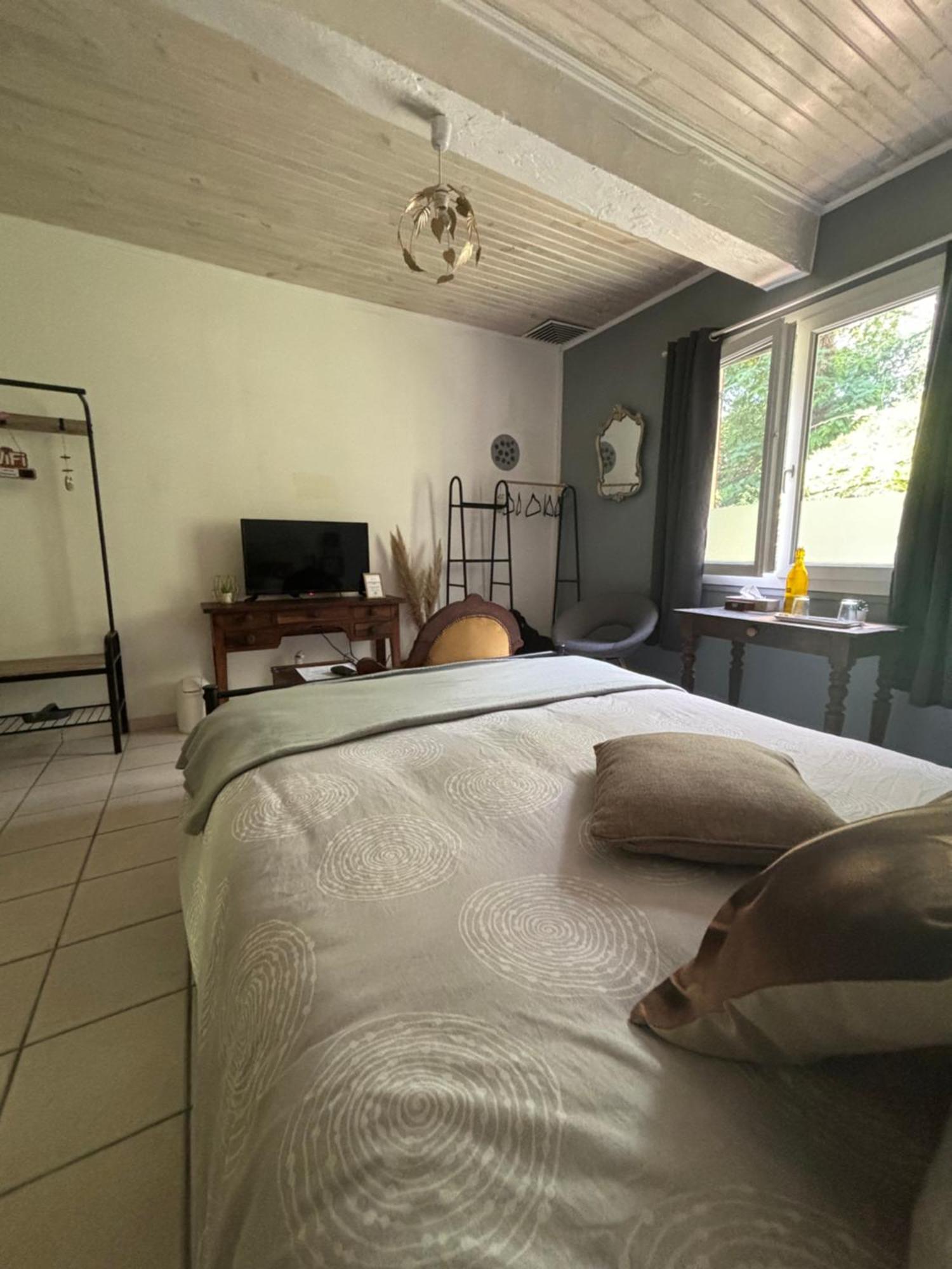 Domaine Pierrot Bed and Breakfast Laujuzan Εξωτερικό φωτογραφία